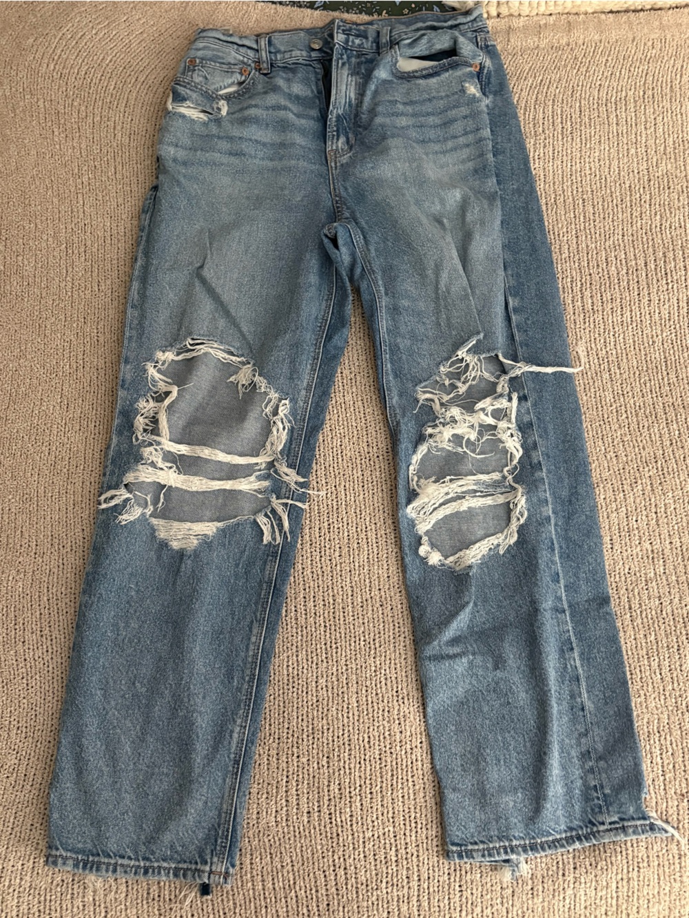 American Eagle Women’s  Distressed Light Blue High-rise Baggy Straight